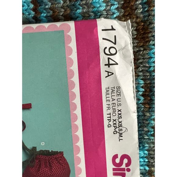 Simplicity 1794 baby dress bib bonnet booties pattern size xxs xss - Picture 2 of 5